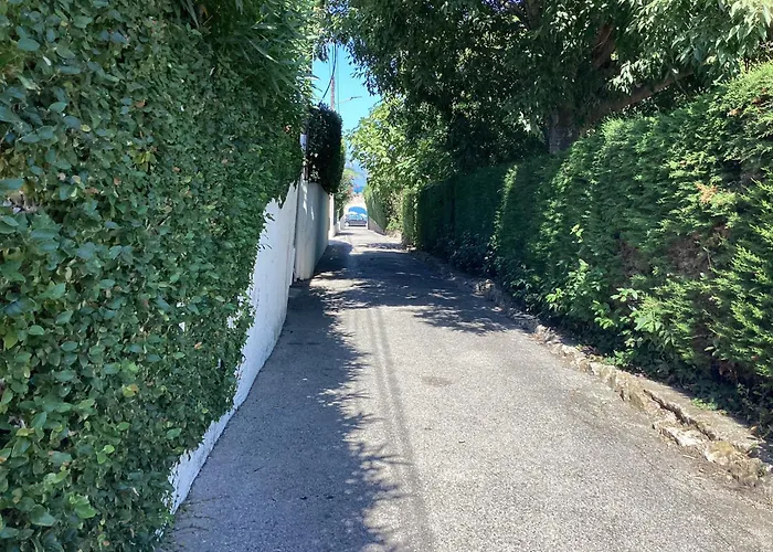 Casa de Férias Indépendant, Front De Et à 200m Antibes